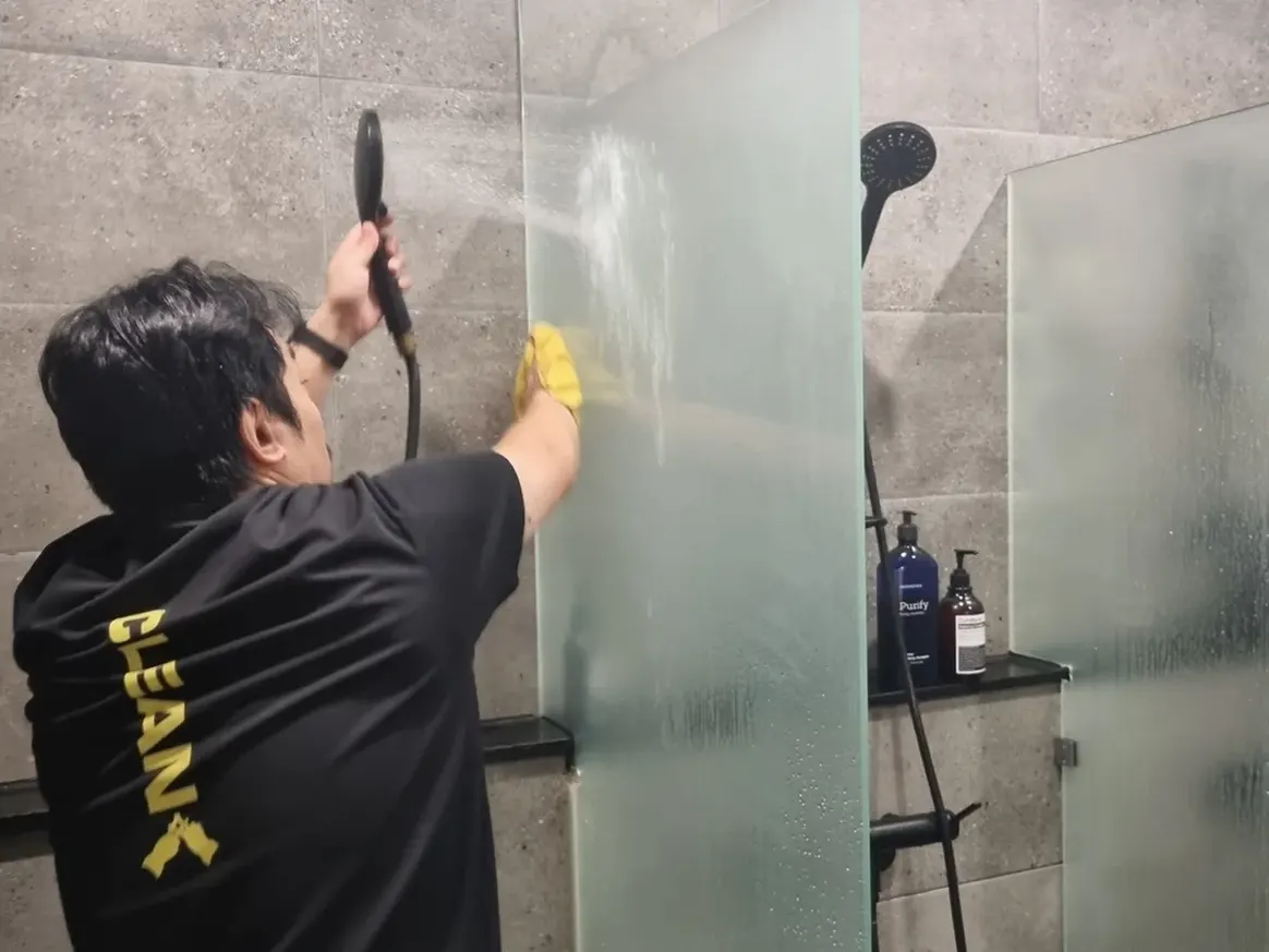 세종시 소정면 건물 세면대·파우더룸 바닥 위생청소 사례 - 행진크린